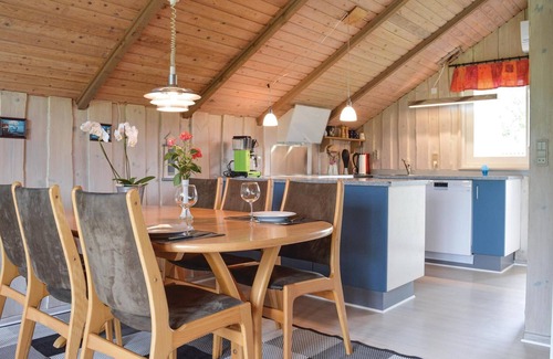 Dronningmolle House | Amazing home in Dronningmølle with WiFi