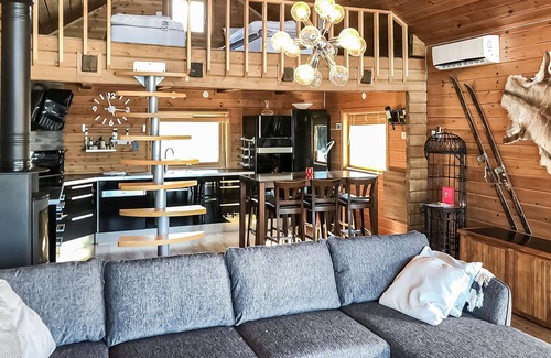 Dalsjofors House | Amazing home in Dalsjöfors with sauna