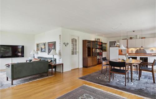 Dronningmolle House | Amazing Home In Dronningmølle