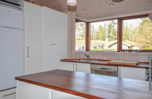 Øksenmølle House | Amazing home in Ebeltoft with sauna