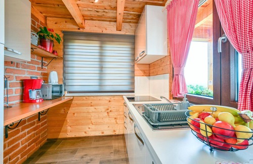 Grabrovnik House | Amazing home in Grabrovnik with sauna