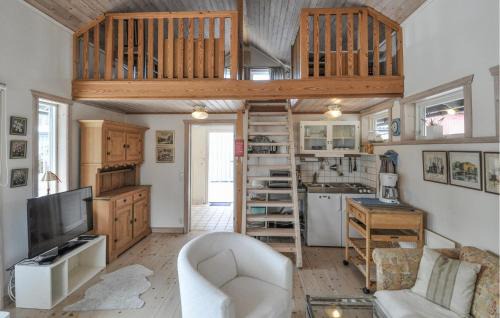Hammaro House | Amazing Home In Hammarö With Lake View