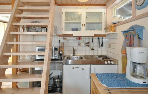 Hammaro House | Amazing Home In Hammarö With Lake View