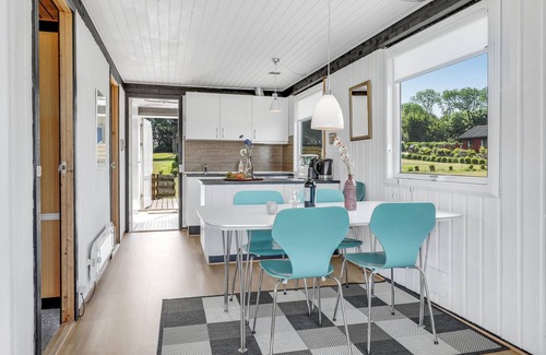 Vang House | Amazing home in Hasle with WiFi