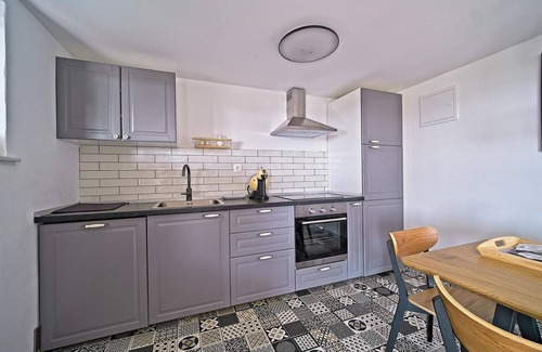 Jastrebarsko House | Amazing home in Ivancici with WiFi