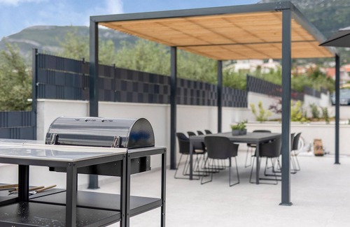 Kastel Stari House | Amazing home in Kastel Stari with sauna