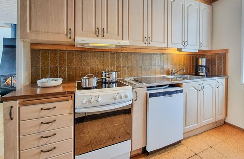 Karlsborg House | Amazing home in Karlsborg with WiFi