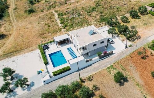 Rudine House | Amazing Home In Kastel Novi