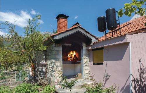 Kastel Gomilica House | Amazing Home In Kastel Gomilica