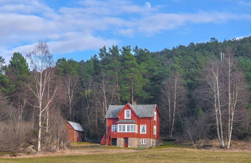 Hardangerfjord House | Amazing home in Kysnesstrand with WiFi