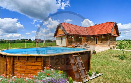 Vrbovec House | Amazing Home In Lonjica With Wifi