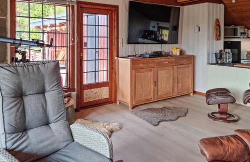 Mandal House | Amazing home in Mandal with WiFi