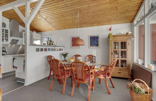 Mesinge House | Amazing home in Mesinge with kitchen