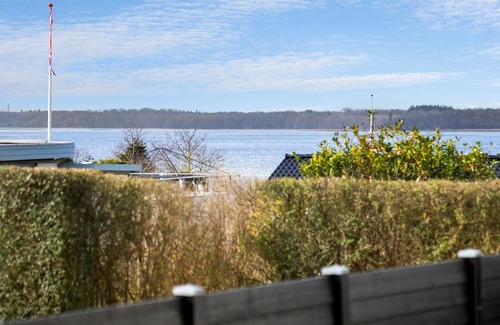 Olsted House | Amazing home in ølsted with kitchen