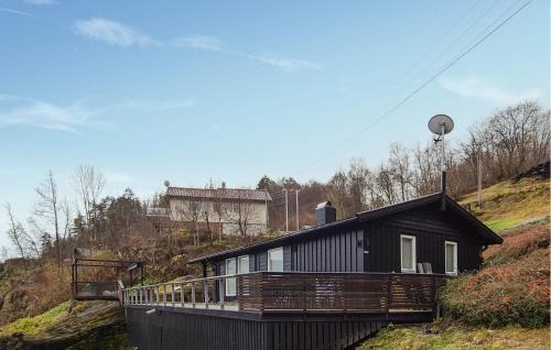 Hardangerfjord House | Amazing Home In Omastrand With Wifi