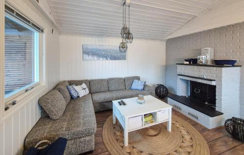 Hardangerfjord House | Amazing Home In Omastrand With Wifi