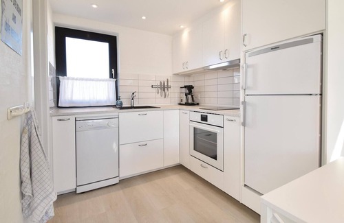 Hasmark Strand House | Amazing home in Otterup with kitchen