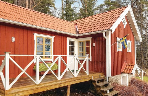 Sollebrunn House | Amazing home in Sollebrunn with WiFi
