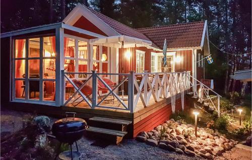 Sollebrunn House | Amazing Home In Sollebrunn With Wifi