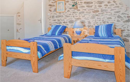 Saint-Priest-les-Fougeres House | Amazing Home In St Priest La Fougeres