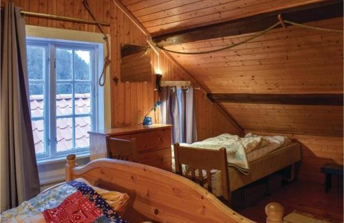 Arendal House | Amazing Home In Staubø With Wifi