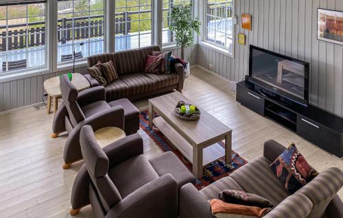 Møre og Romsdal House | Amazing Home In Stranda With Jacuzzi