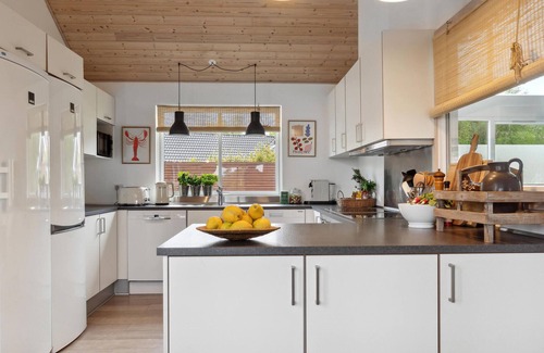 Holloselund House | Amazing home in Tisvildeleje with sauna