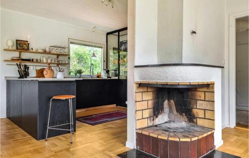 Tollered House | Amazing Home In Tollered With Kitchen