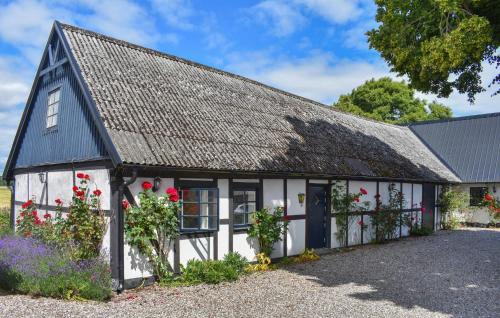 Tomelilla House | Amazing Home In Tomelilla With Wifi