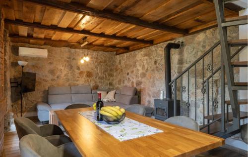 Ribnik House | Amazing Home In Veselici With Sauna