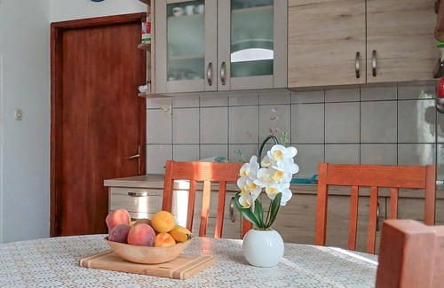 Otok Zizanj House | Amazing home in Zizanj with WiFi
