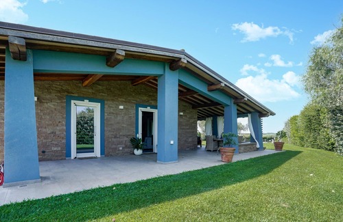 Pescia Romana House | Amazing home in Montalto di Castro