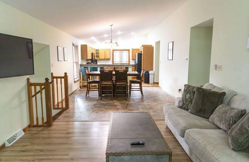 Eagle River Resort | Amazing Home on Catfish Lake w/Private Pier. Fantastic Location!