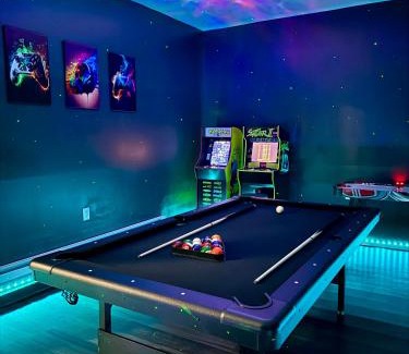 East Stroudsburg House | AMAZING Home with PRIVATE POOL, GAME ROOM & FIRE PIT!
