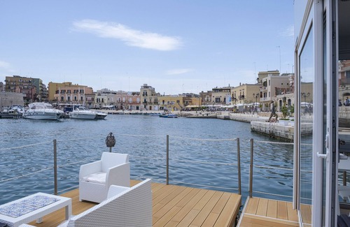 Bisceglie Boat Rental | Amazing Houseboat in Apulia