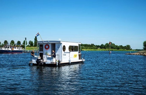 Ophoven Boat Rental | Amazing houseboat in Kinrooi for rent