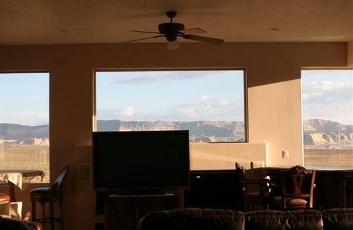 Greenehaven House | Amazing Lake View Home . Inquire for Special Rates