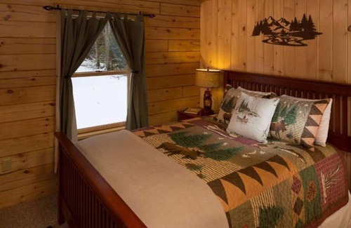 Rangeley Resort | Amazing Log Cabin near Rangely lake