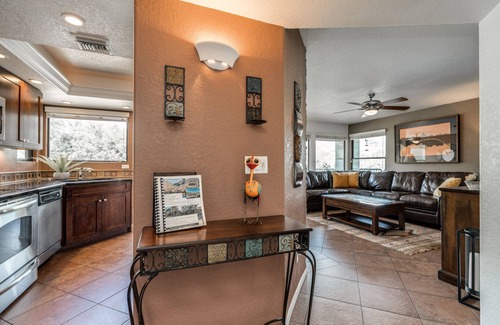 Tucson Condo | Amazing Mountain and Canyon Views! 3 Beds/2 Baths Condo.