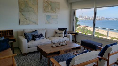 Punta del Este Apartment | Amazing Oceanfront unit on Mansa Beach
