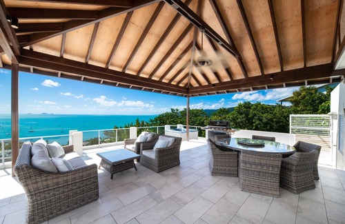 Airlie Beach Apartment | Amazing Penthouse with Whitsundays lifestyle