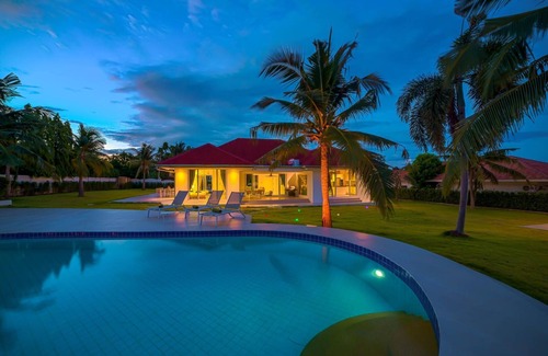 Khao Tao Villa | Amazing Private 6 Bedroom Pool Villa (EG60)
