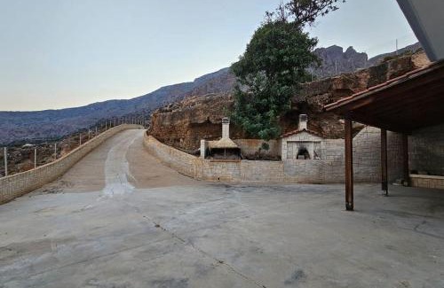 Archanes-Asterousia Apartment | Amazing seafront house with private beach