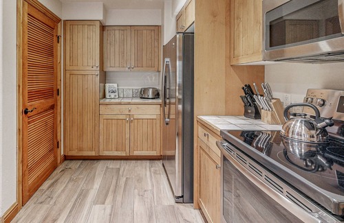 Steamboat Springs Condo | Amazing slope-side condo w/bunk room, shared pool, hot tubs, & gondola nearby