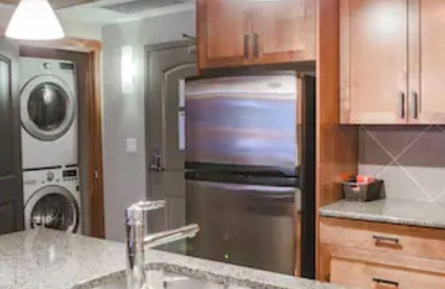 Canmore Condo | Amazing Stoneridge Hidden Gem