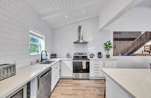Delray Beach House | Amazing Tropical Pool House Delray Near Ocean- 4 bedrooms 3 baths-