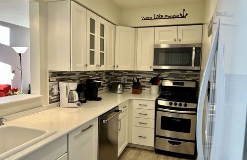 North Shore Condo | Amazing View, Quiet Cove of Bernards Landing, Sandy Beach, 3 Kings and Twin Bunk