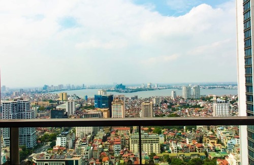 Ngoc Khanh Condo | Amazing views at Vinhomes Metropolis