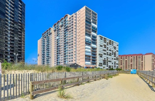 North Ocean City Condo | Amazing Views From This 2 Bedroom Condo in Capri!