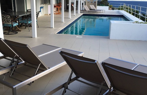 South Side House | Amazing views on the East End newly renovated